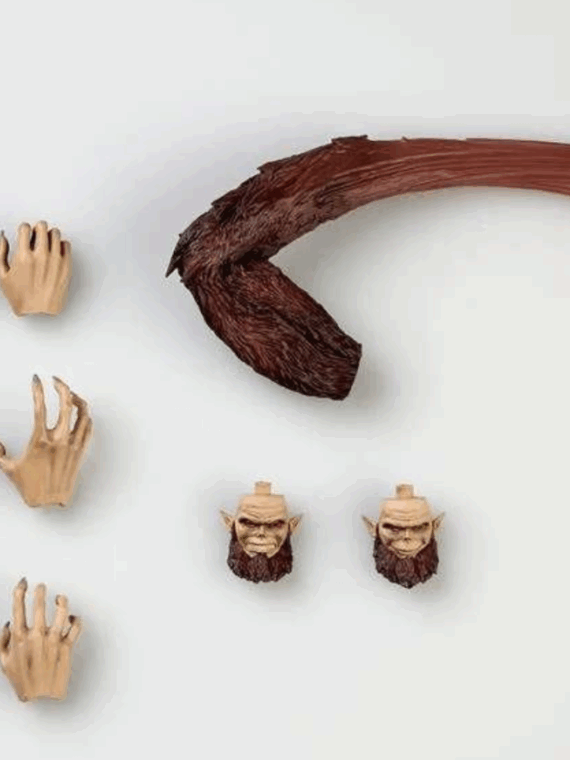 Kaiyodo Revoltech amaziong yamaguchi Attack on Titan Beast Titan action figure pvc 17 cm