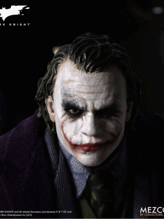 Mezco Toys One 12 collective the Dark Knight Joker action figure pvc/stoffa