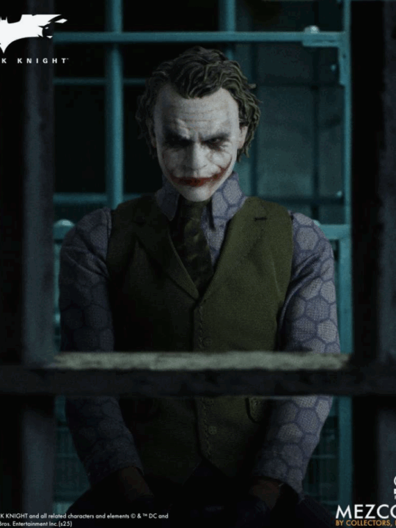 Mezco Toys One 12 collective the Dark Knight Joker action figure pvc/stoffa