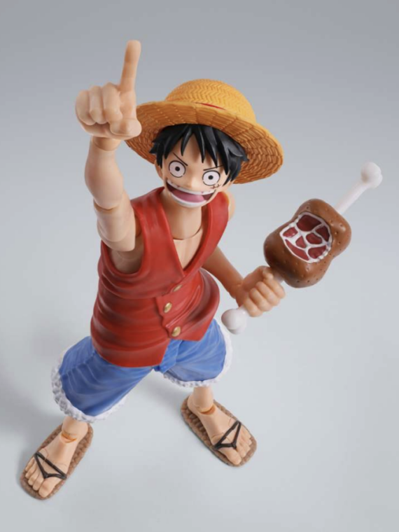 Bandai One Piece Luffy Romance Dawn s.h. figuarts action figure 15 cm pvc