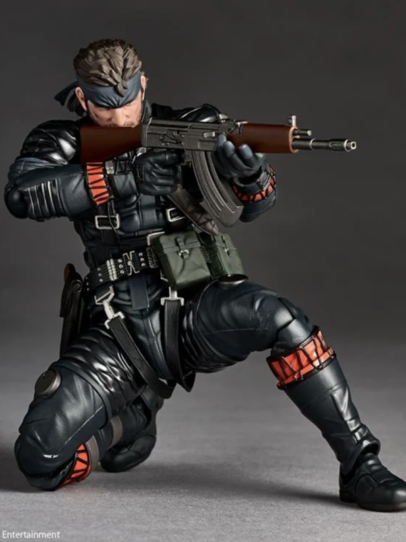 Kaiyodo Revoltech A.y. Metal Gear Solid Delta Naked Snake Sneaking Suit Ver Action Figure 17 cm