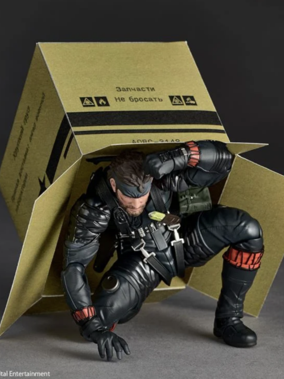 Kaiyodo Revoltech A.y. Metal Gear Solid Delta Naked Snake Sneaking Suit Ver Action Figure 17 cm