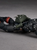 Kaiyodo Revoltech A.y. Metal Gear Solid Delta Naked Snake Sneaking Suit Ver Action Figure 17 cm