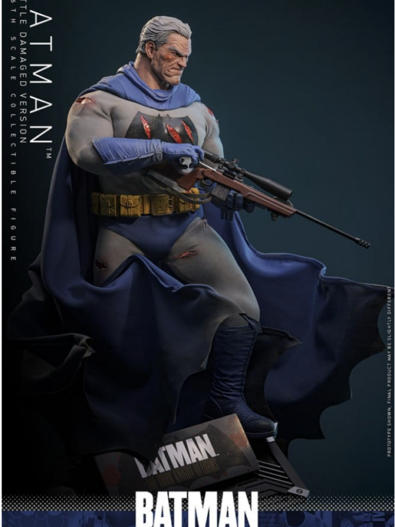 Hot Toys Batman: The Dark Knight Returns Comic Masterpiece Action Figure 1/6 Batman (Battle Damaged Version) 32 cm