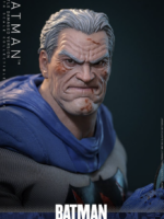 Hot Toys Batman: The Dark Knight Returns Comic Masterpiece Action Figure 1/6 Batman (Battle Damaged Version) 32 cm