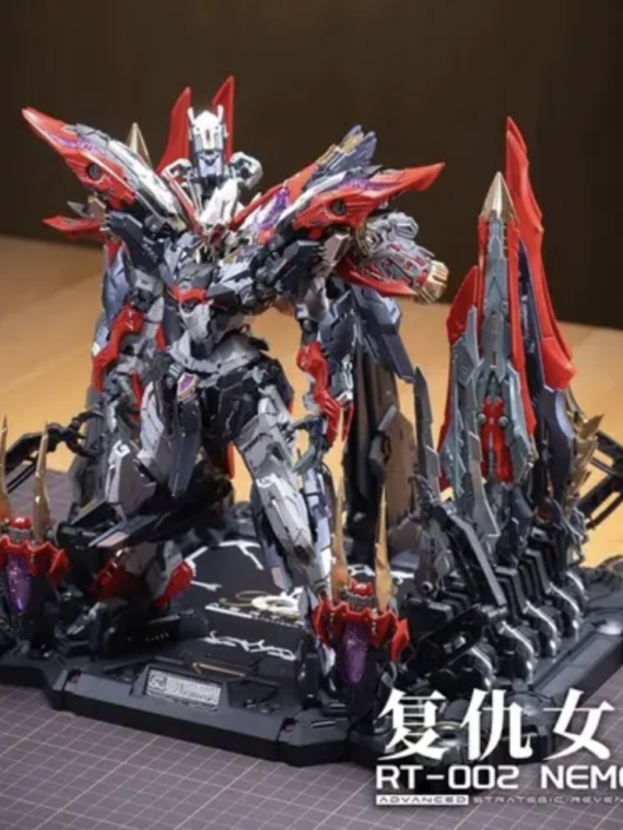 Infinite Dimension 1/100 Advanced Strategic Revenge Titan RT-002 Nemesis Model kit